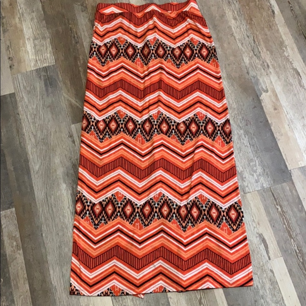 Orange patterned maxi skirt!